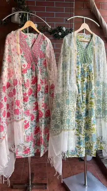 Elegant Floral Kurta Set with Sheer Shrug Dupatta – Pastel Summer Ethnic Wear